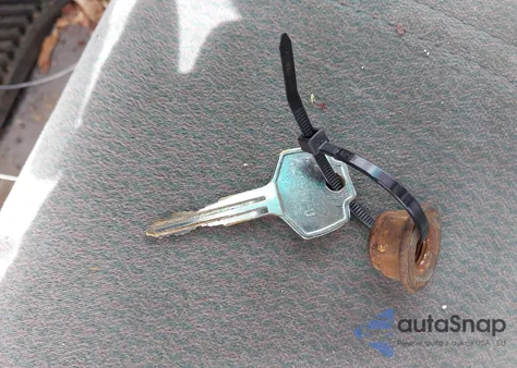 1996 Subaru Legacy L из США, поврежденный, VIN 4S3BK6358T7300748